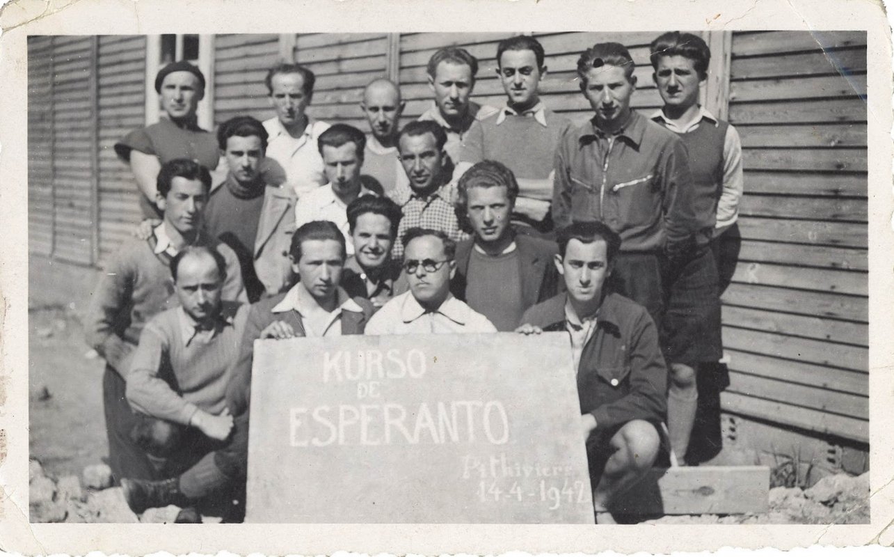Espérantistes dans le camp d'internement de Pithiviers